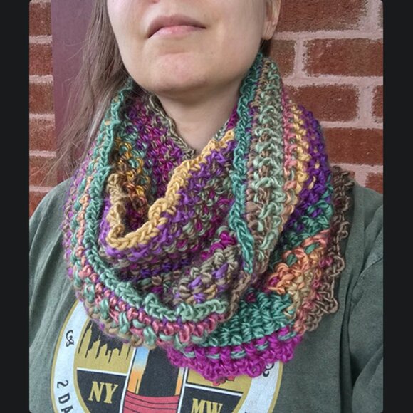 NEW Chunky Acrylic Handmade Crochet Double-Wrap Infinity Cowl in Jewel Tones - Picture 2 of 3